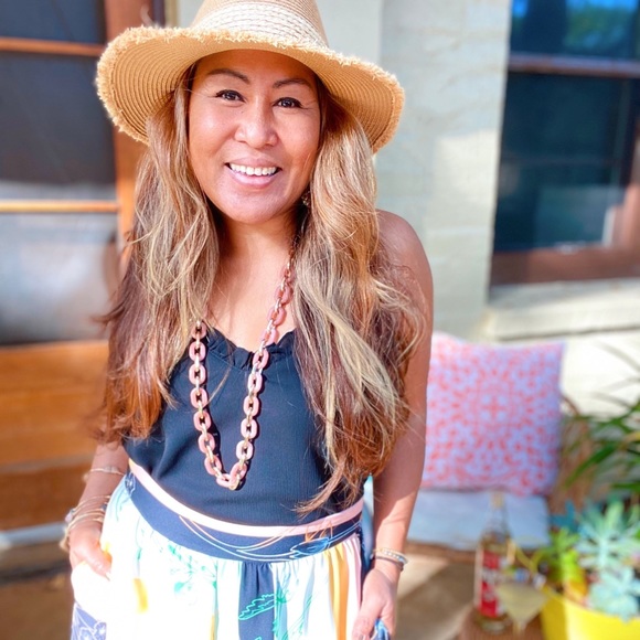 IG: @thefashionfoodienista - Picture 2 of 3